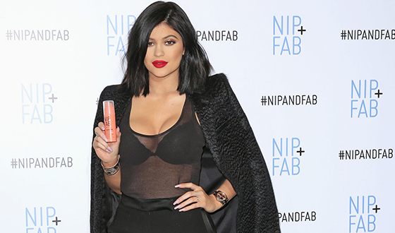 Кайли Дженнер стала лицом Nip Fab