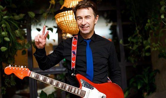 По гороскопу Валерий Сюткин Овен, а по восточному календарю - Собака