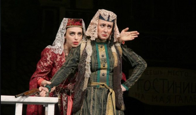 С Нелли Уваровой в спектакле «Ханума»