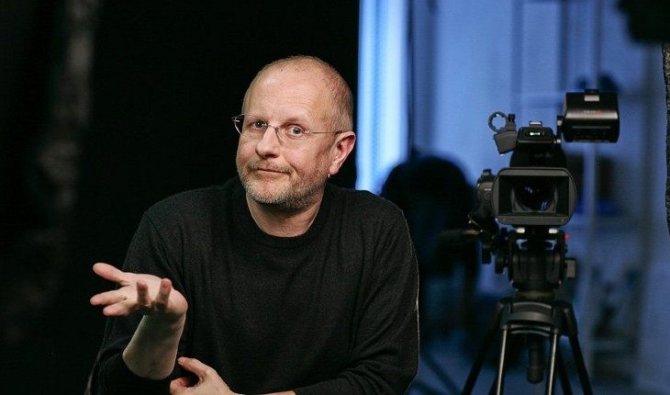 Сейчас Дмитрий Пучков – популярный блогер
