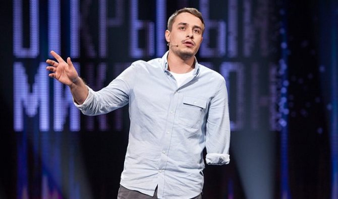 'Сергей Детков [Стендап] Биография. Что с рукой. Шоу 
